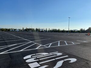 asphalt paving contractor parking lot